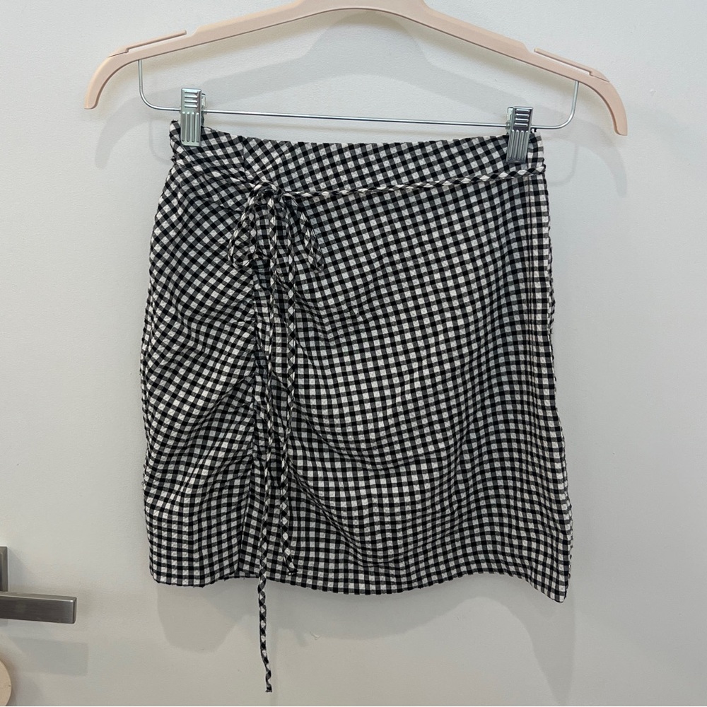 Zara Black and White Checkered Mini Skirt